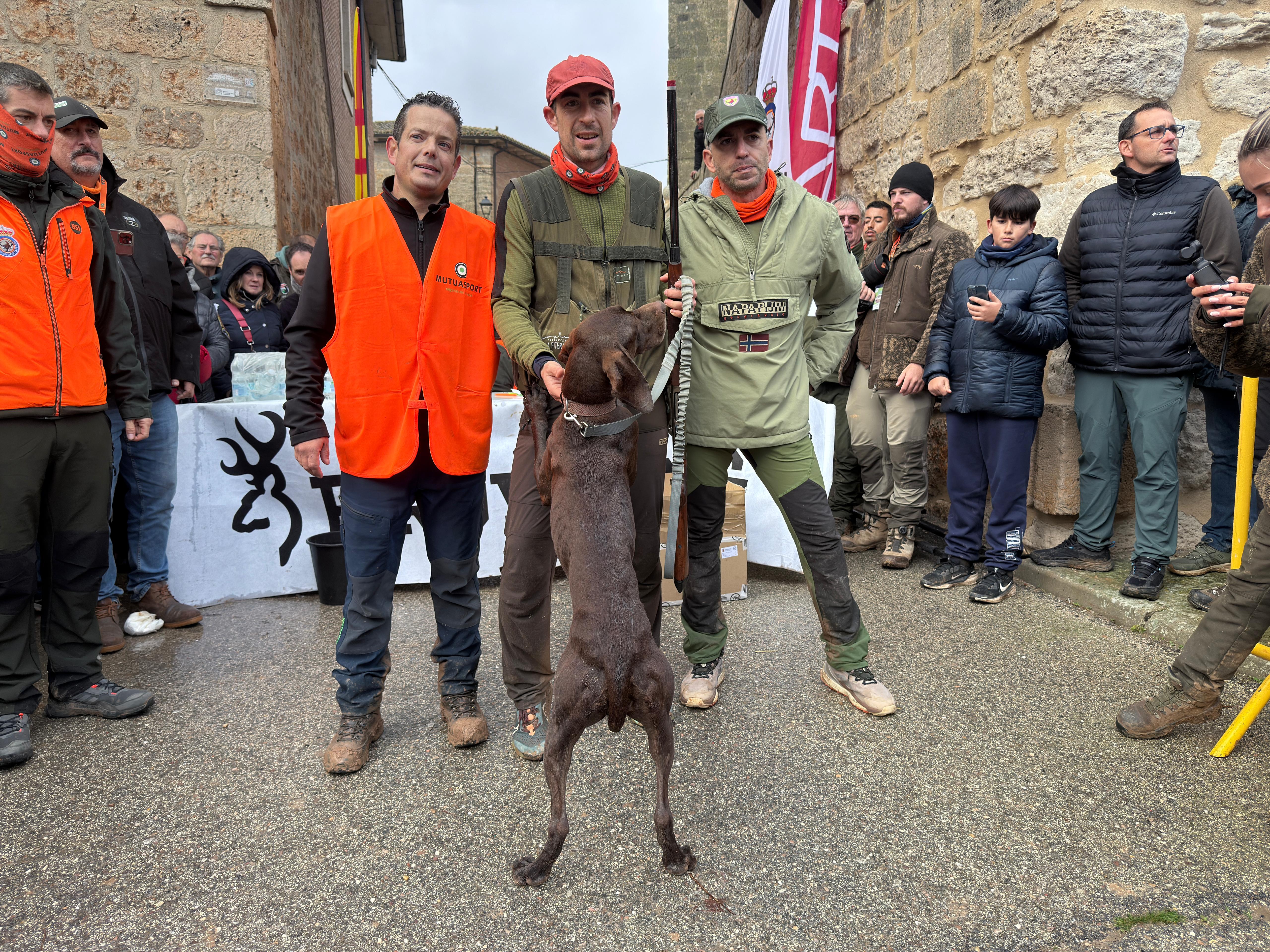EL NAVARRO CESAR BAYO, CAMPEON DE ESPAÑA DE CAZA MENOR CON PERRO